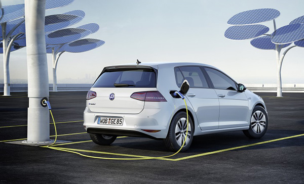 1368_Volkswagen starts taking orders for the all electric e Golf