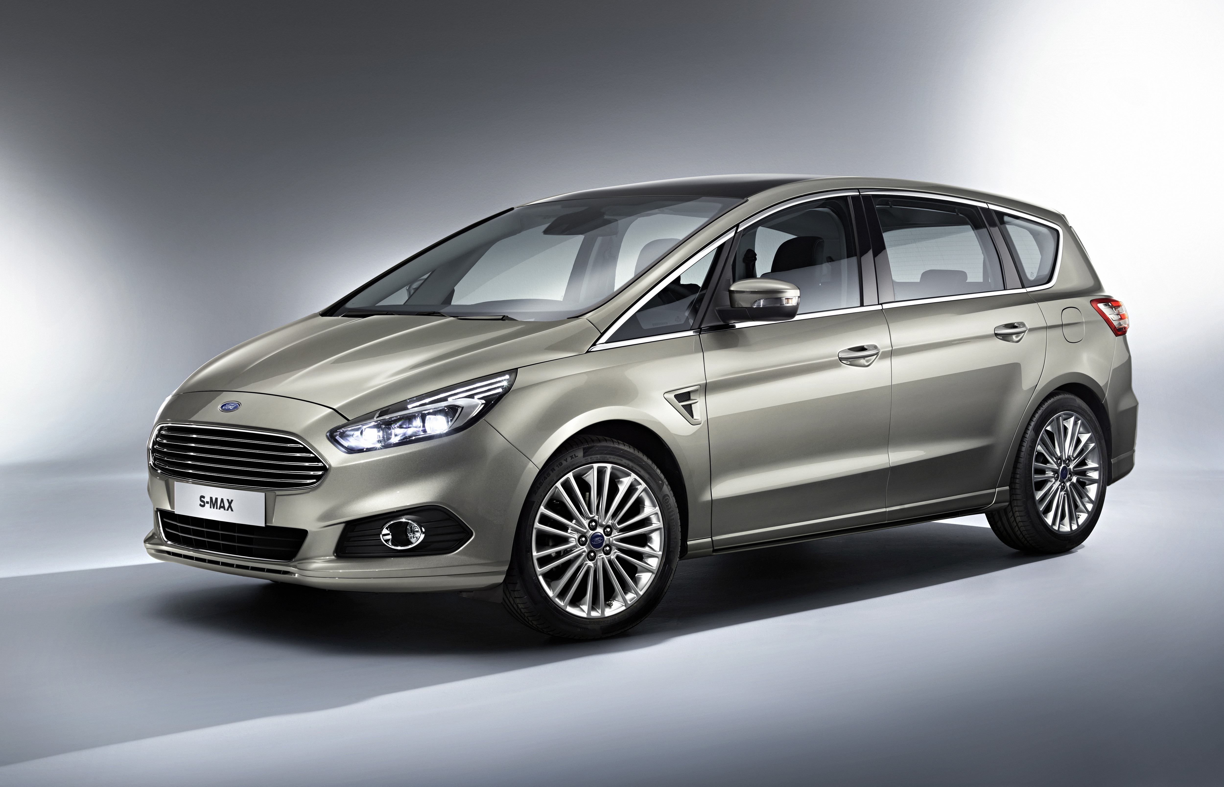 Ford S MAX 1