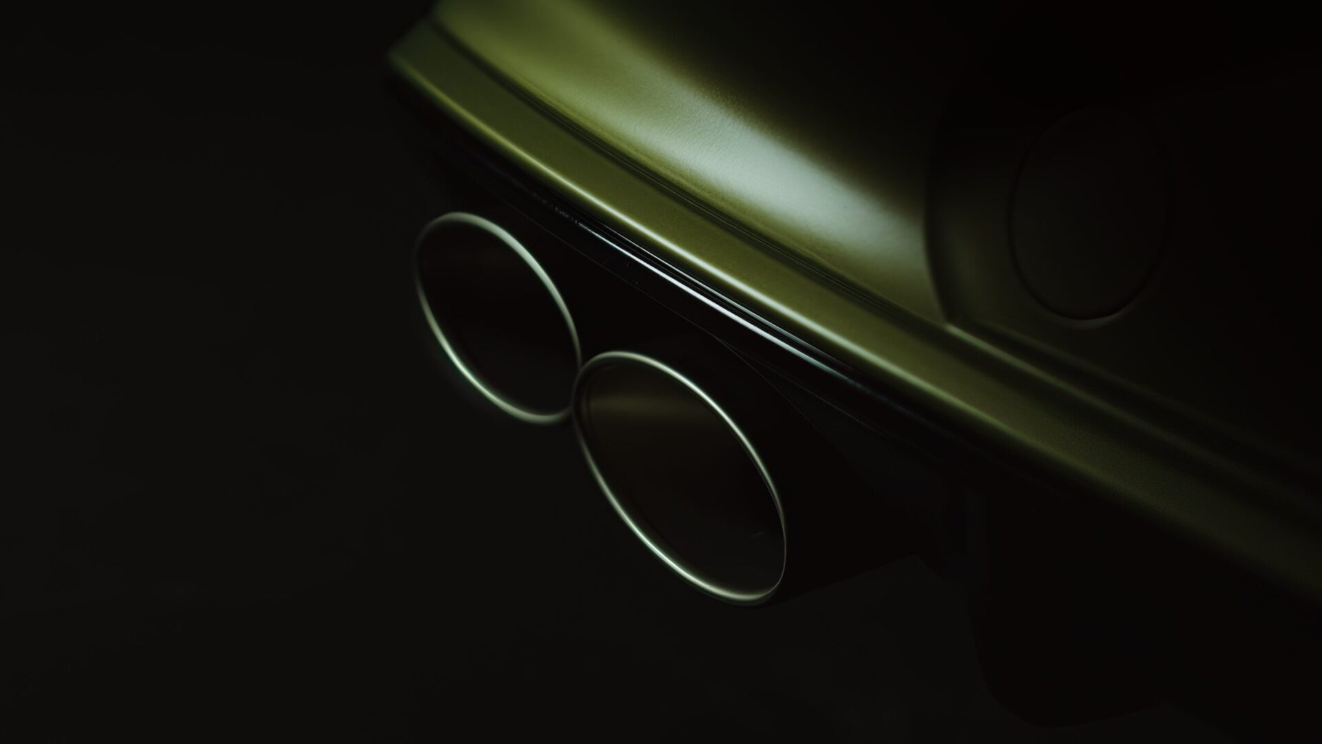 Bentayga Tease 1