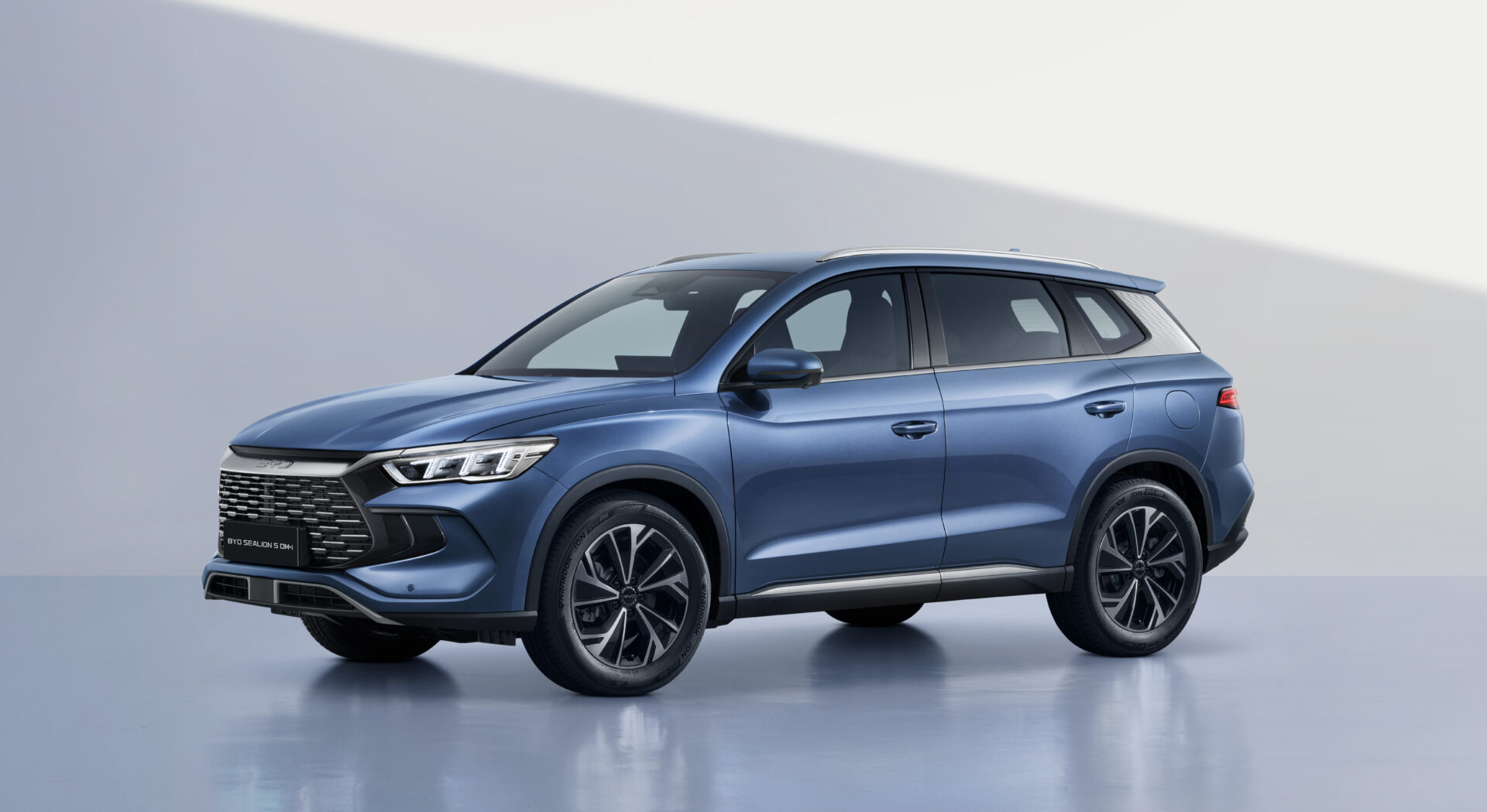 BYD Sealion 5