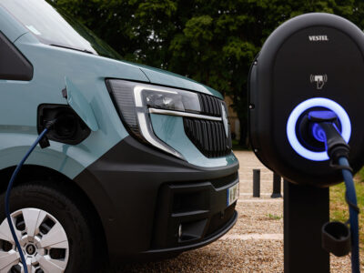 Logistics UK welcomes new electric van rules coming into force in June 2411_Electric_Van_charge