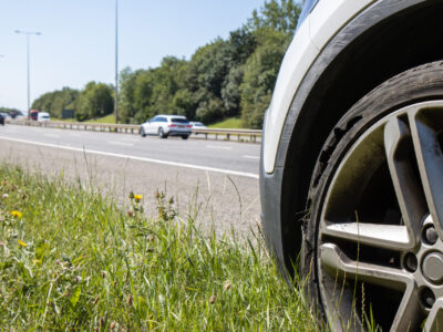 Cold snap could trigger surge in flat batteries on ‘back to reality day’, warns RAC breakdown-roadside-motorway