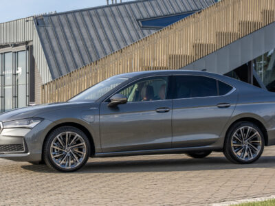 15668-superb-hatch-version-receives-a-plug-in-hybrid-powertrain-with-200-kw-output-1-81e79369