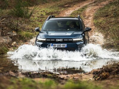 7279-dacia-bigster-4x4-2
