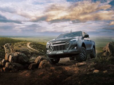 New Isuzu D-Max 2.2 diesel makes UK debut at CV Show 5221 26my isuzu d max 22 v cross double cab 1