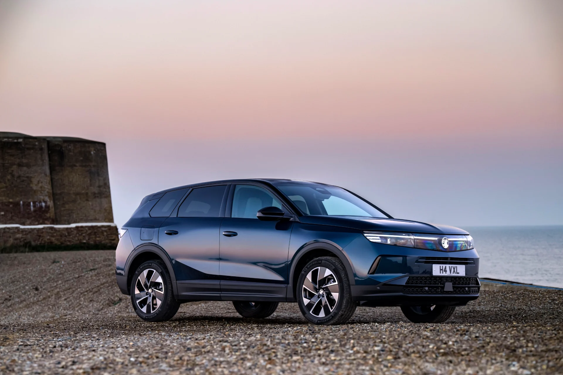 Vauxhall expands Grandland range with plug-in hybrid powertrain | Business Motoring