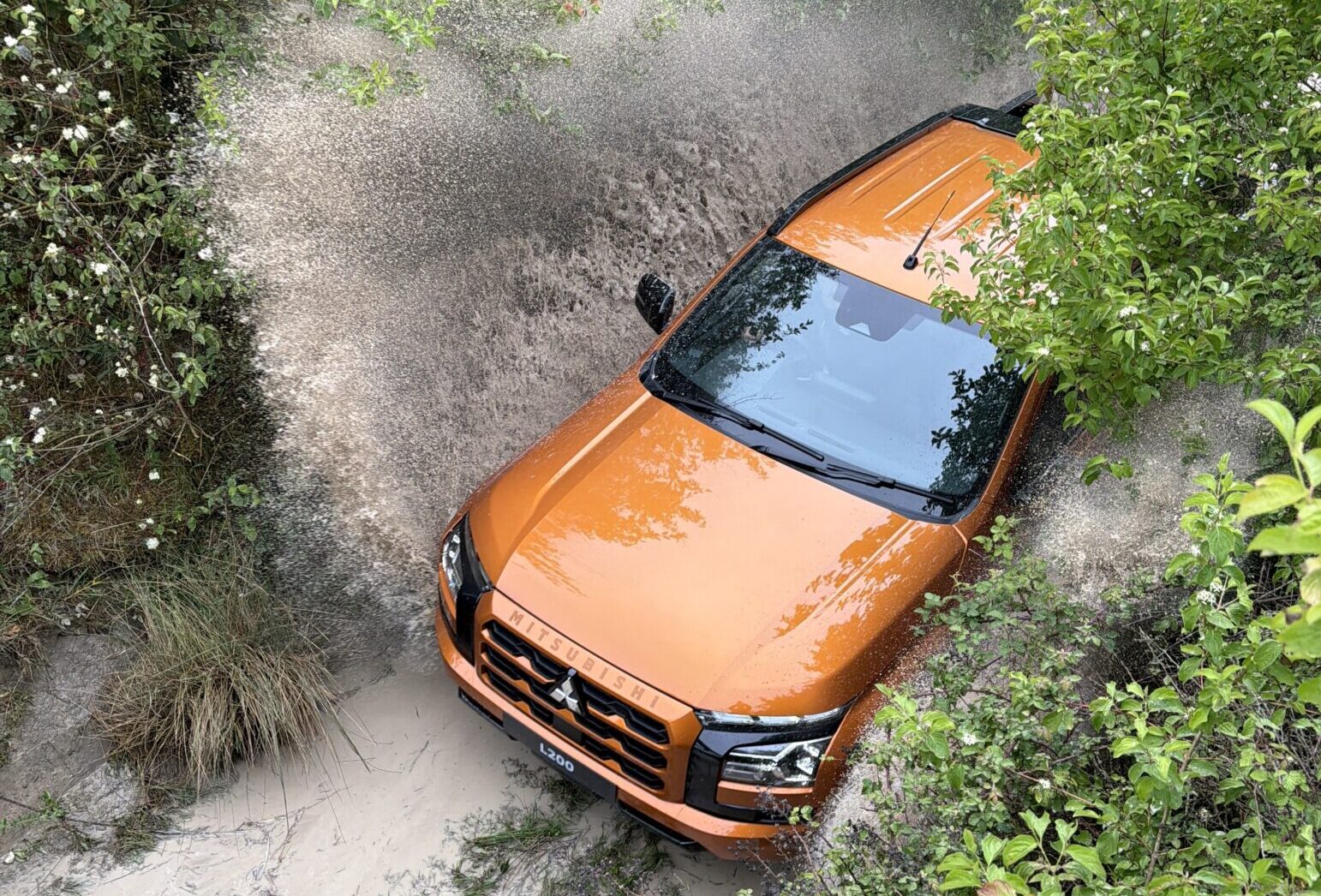 Mitsubishi +L200+Challenge+Accepted+1