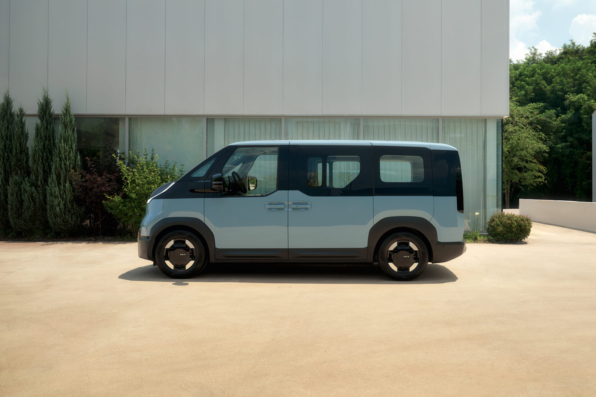 Kia PV5 gains seven-seat option, L1/H1 Cargo variant