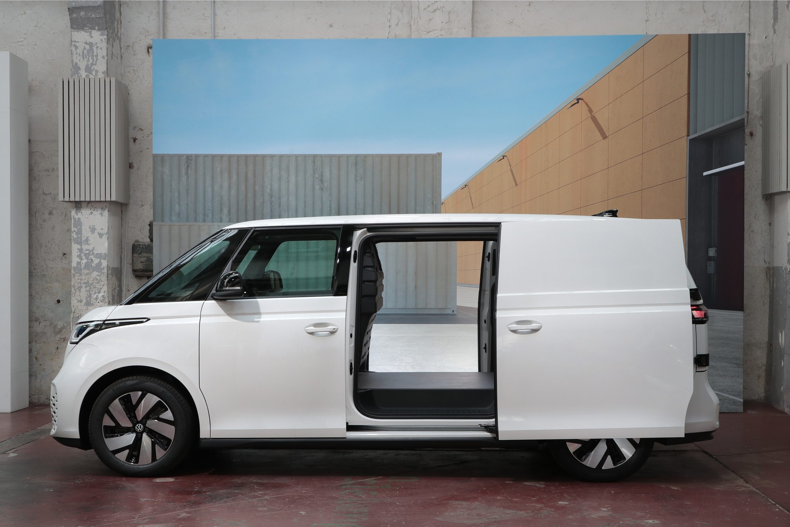 Volkswagen expands ID. Buzz Cargo with long-wheelbase model | Business Motoring