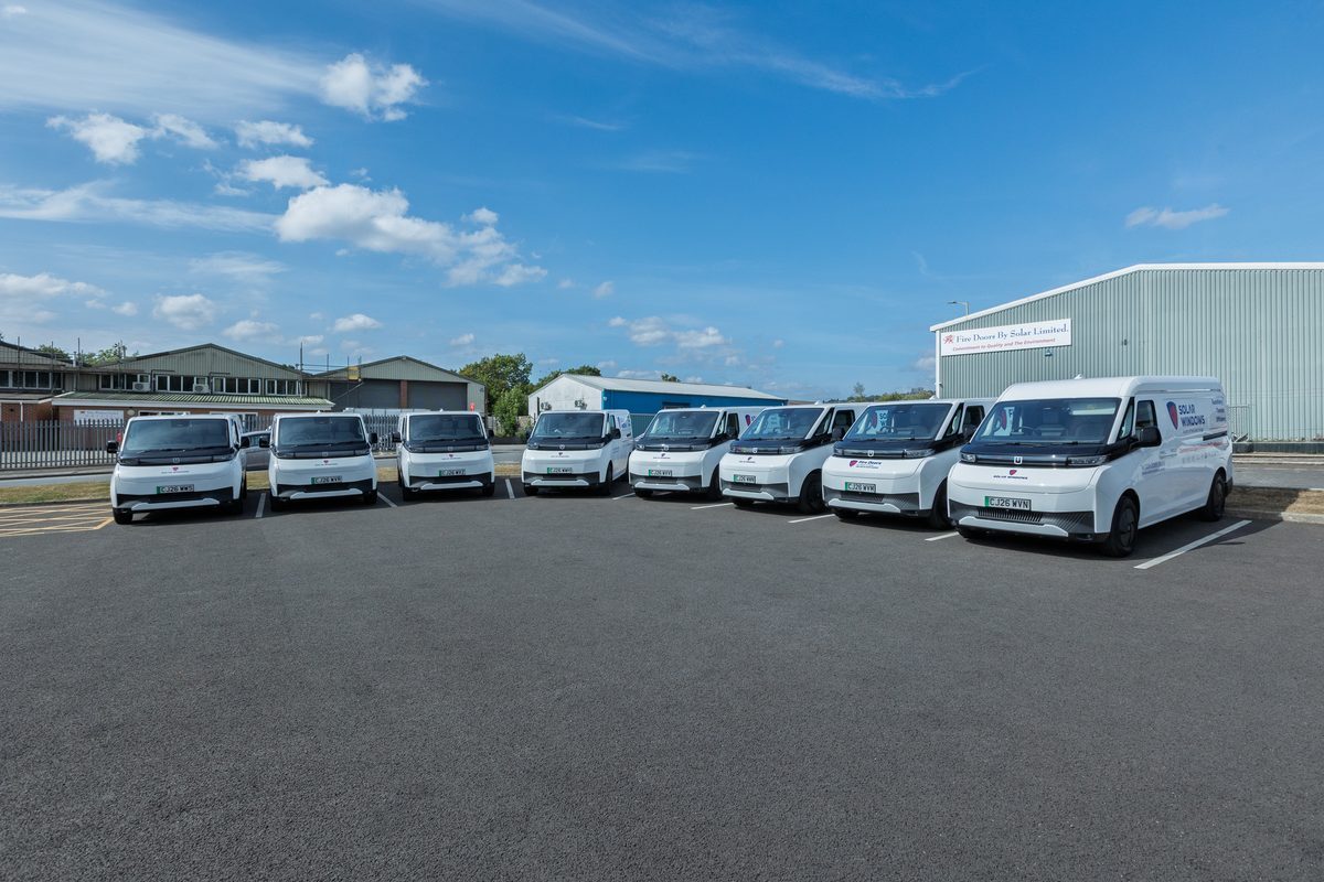 Solar Windows replaces diesel vans with 20 Farizon SVs