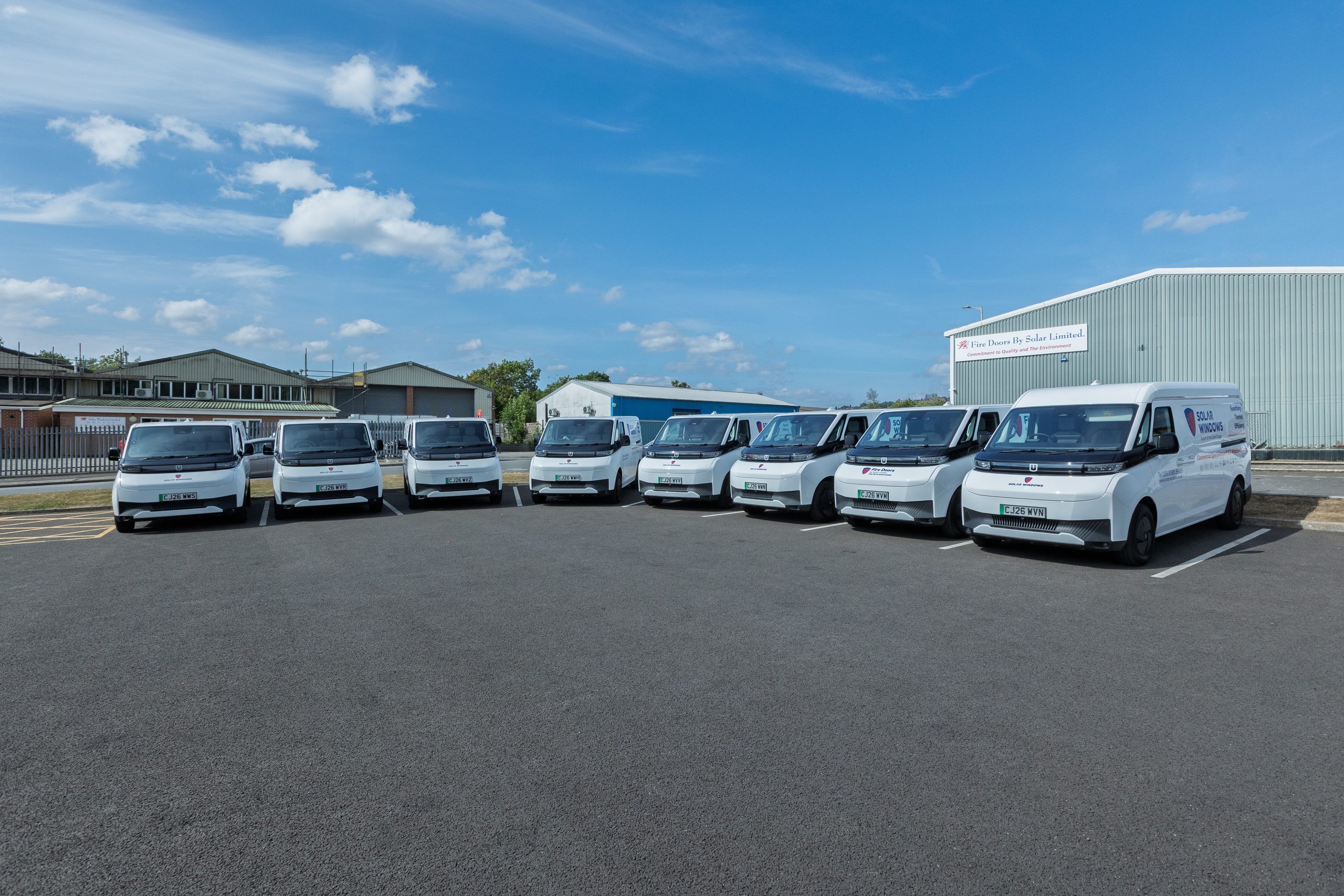Solar Windows replaces diesel vans with 20 Farizon SVs | Business Motoring