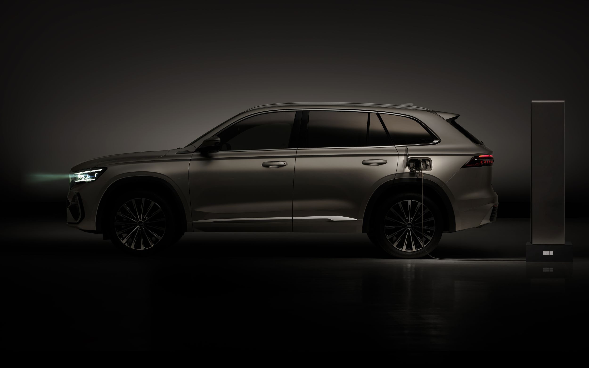 Geely Monjaro EM-i to make European debut at Paris Motor Show | Business Motoring