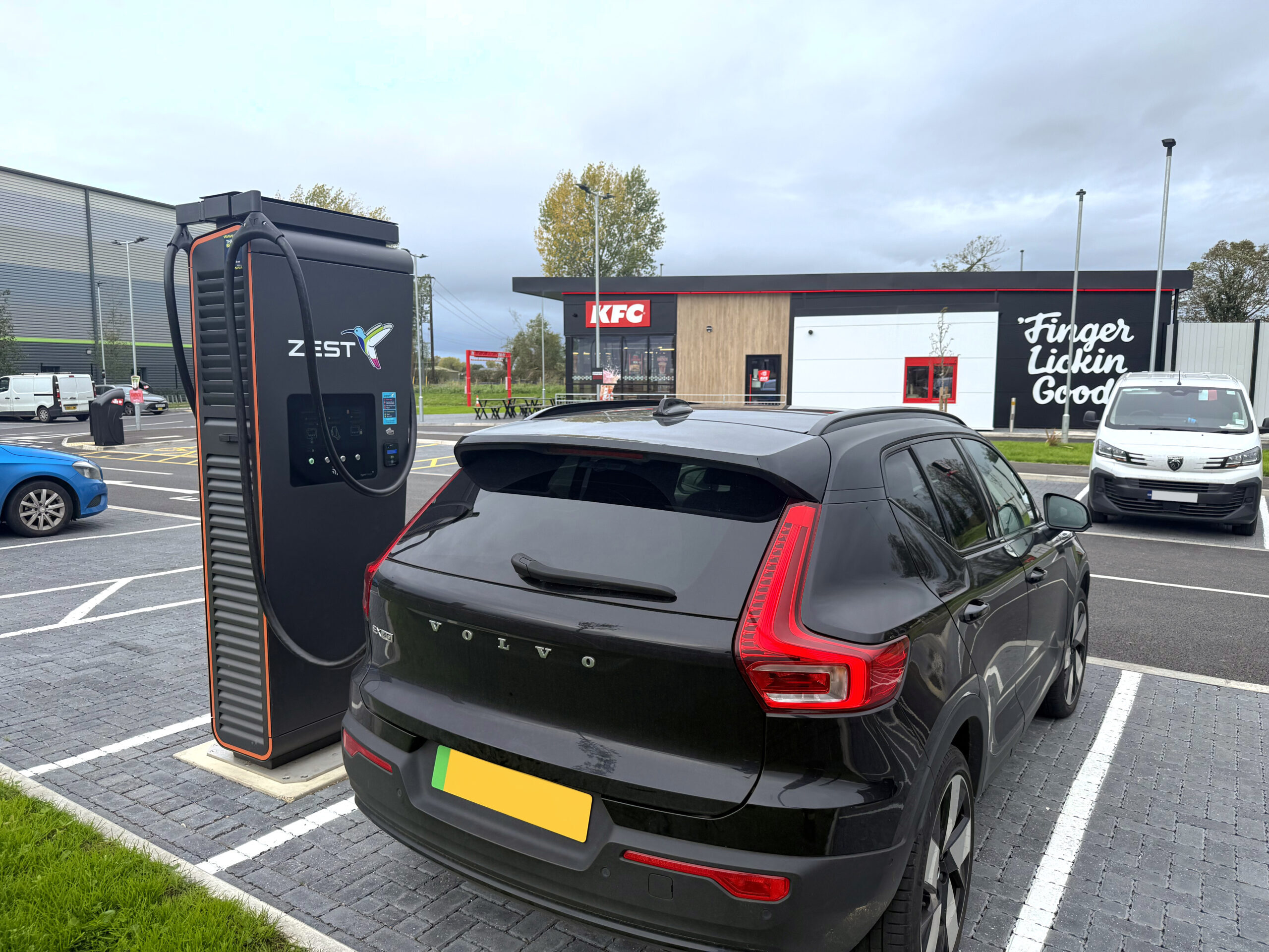 Zest rolls out ultra-rapid charging bays at popular fast-food chains | Business Motoring