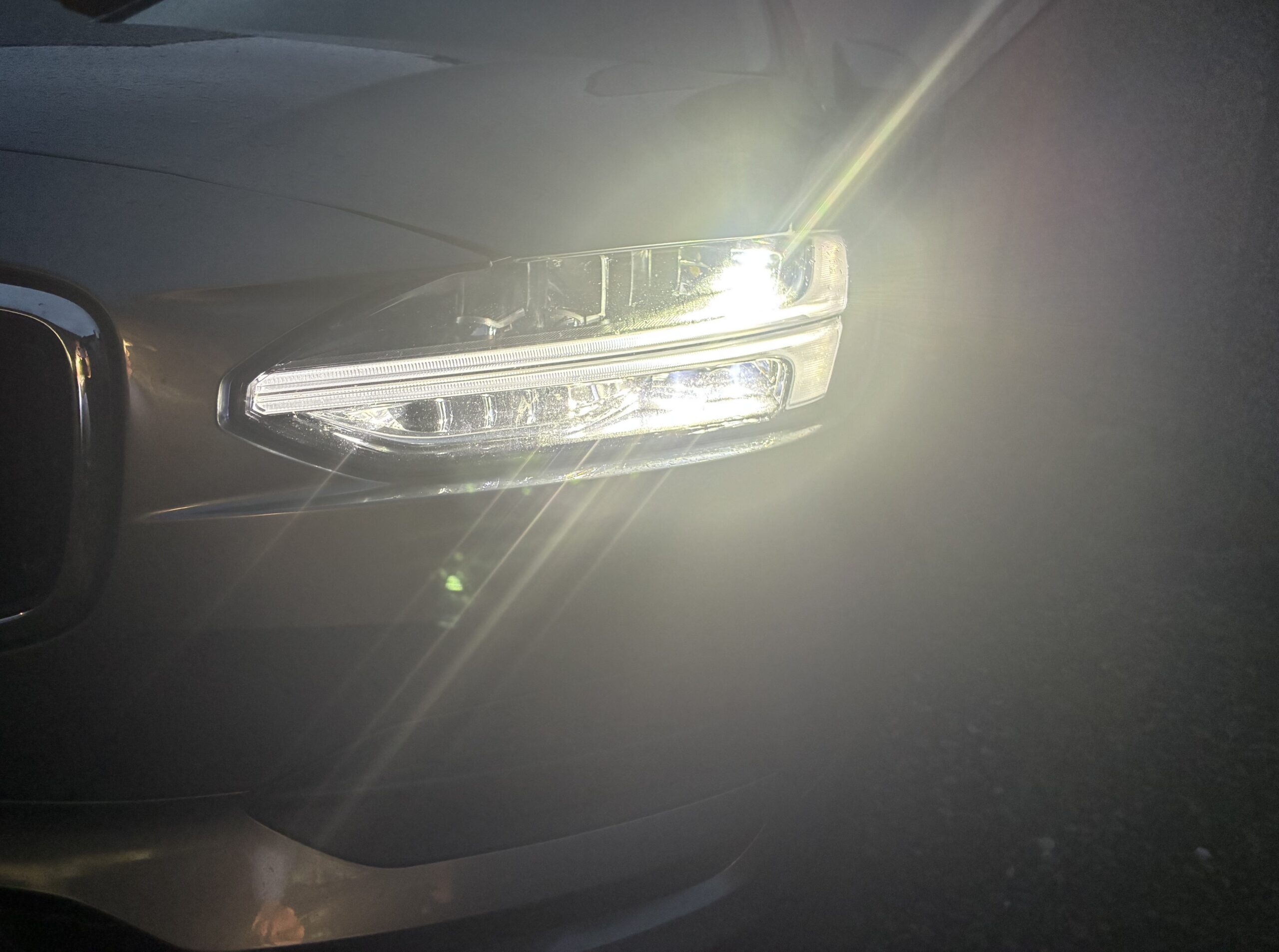 86% of drivers regularly dazzled by headlights – Transport Research Laboratory | Business Motoring