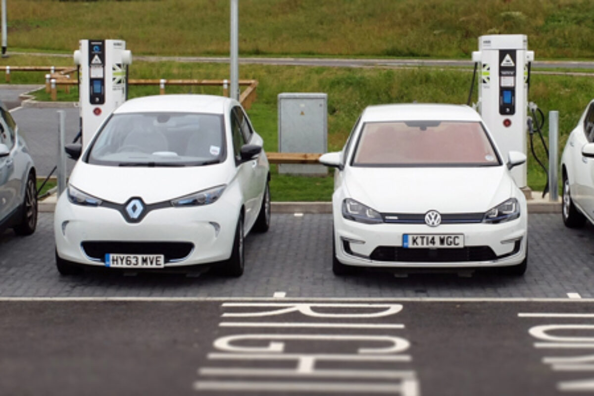 112_Fast_Charging_EVs