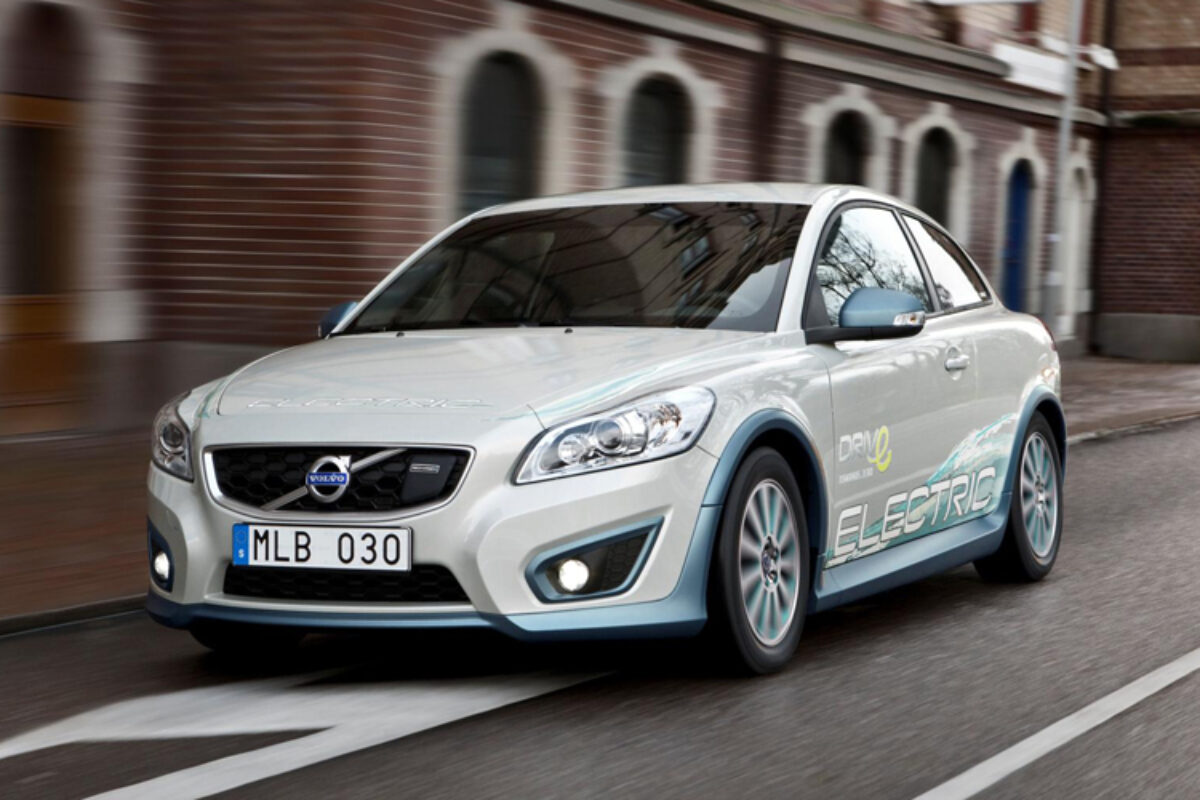 1254_Volvo_electric_action