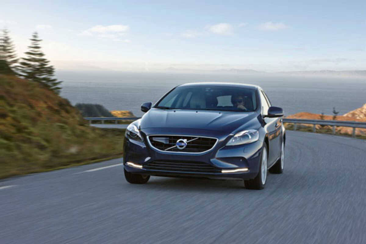 1352_Volvo V40_Performance and economy