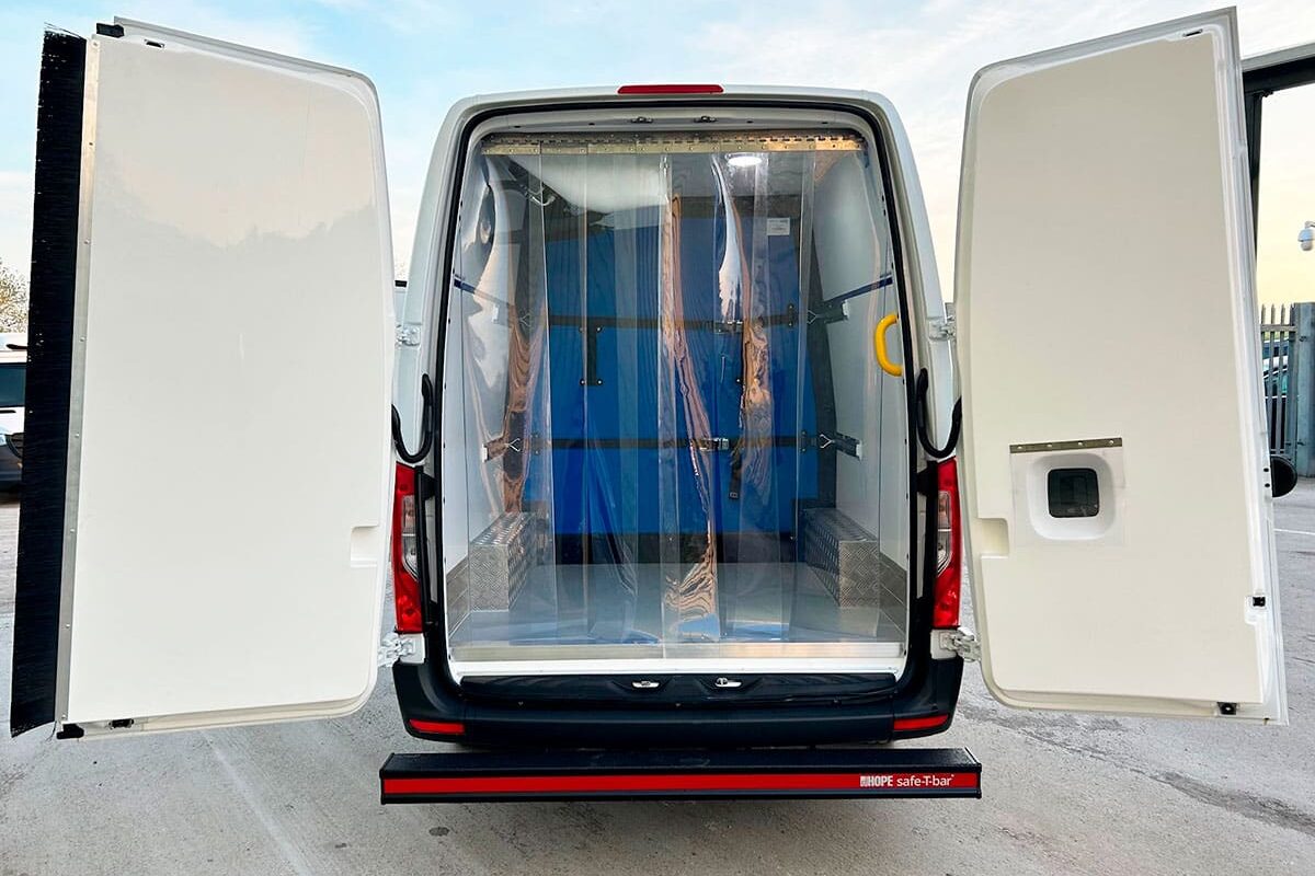 240604FridgeVanMerc