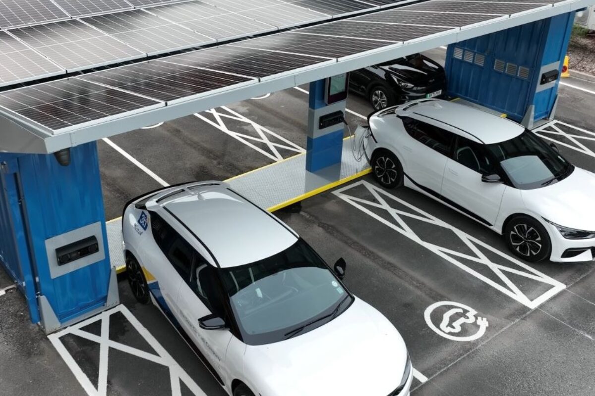 3ti-papilio3-pop-up-solar-ev-charging-hub-2
