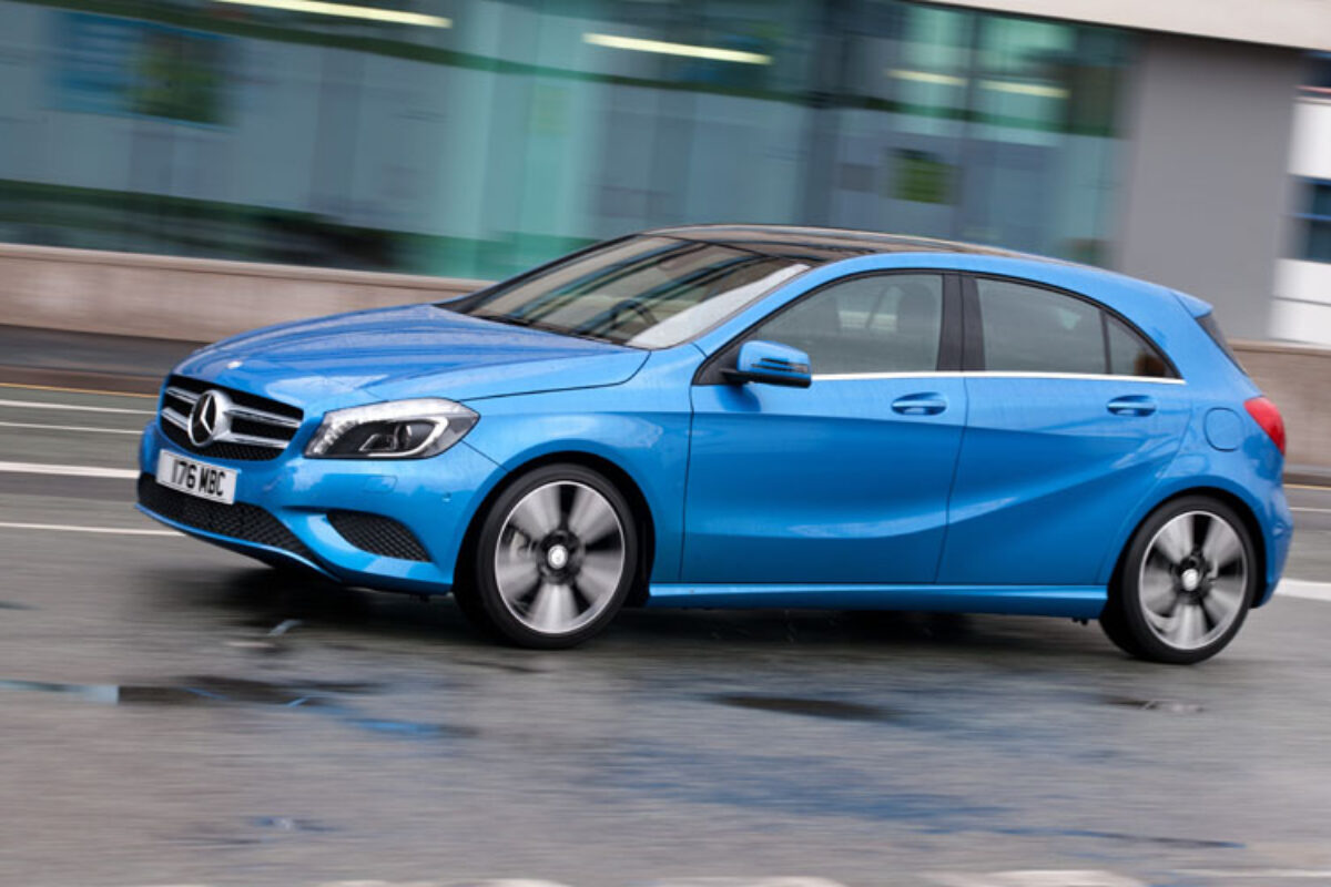 640_Mercedes_A class_A180_side