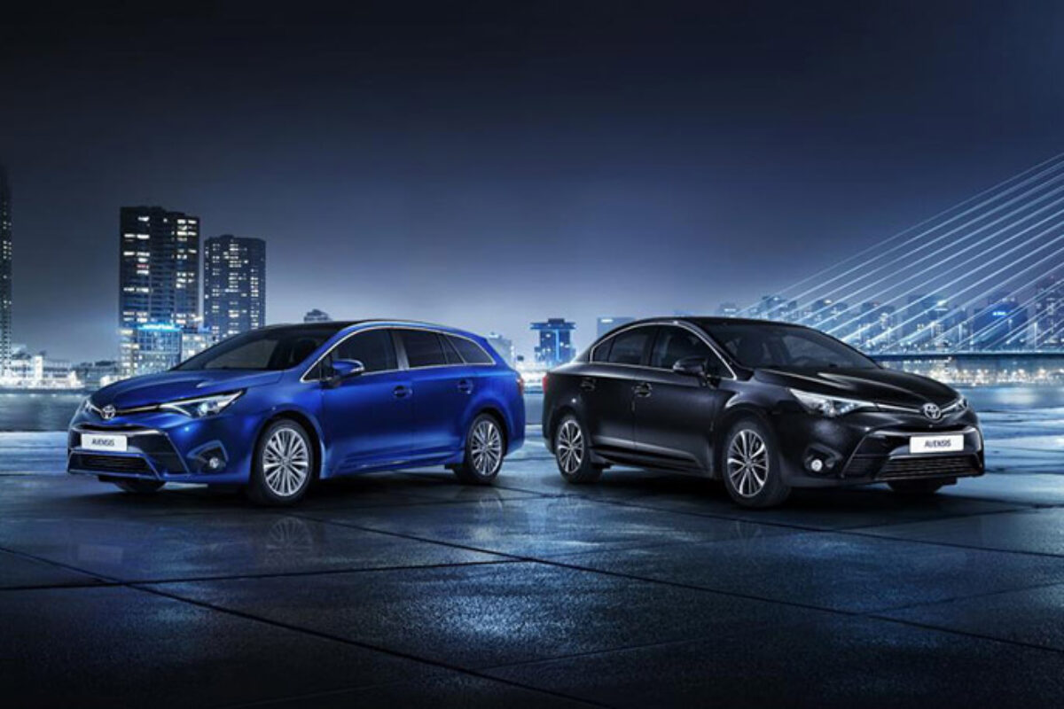 673_AVENSIS_NIGHT_18_DPL_2015_GROUP SHOT 2