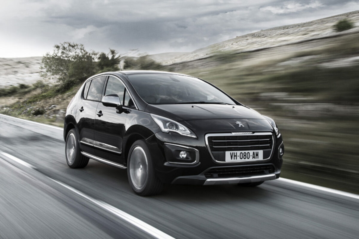 689_Peugeot_3008_review_action