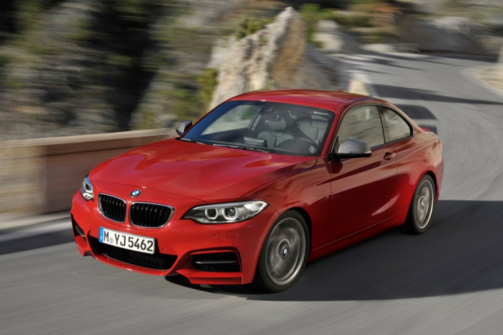 695_BMW_2 Series_coupe_review_action