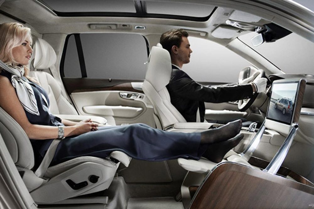 696_161631_Volvo_XC90_Excellence_Lounge_Console