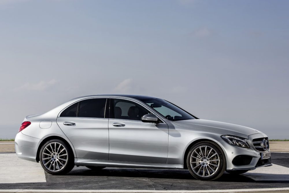 698_Mercedes_C Class_review_static1