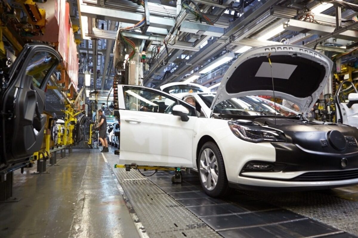 Astra Sport Tourer prod EllesmerePort 2016