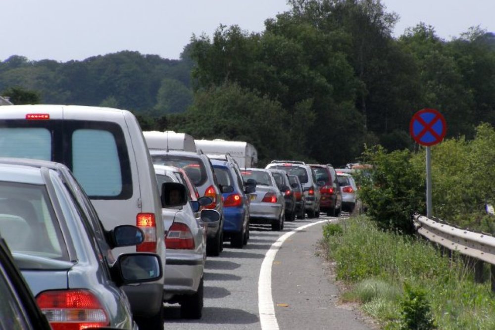 Bank_holiday_weekend_traffic_jam_on_the_A31T_New_Forest_ _geograph.org_.uk_ _4463431