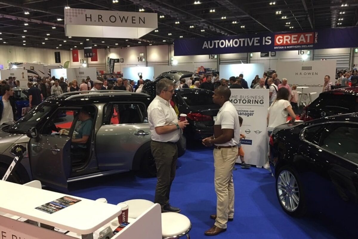 Business Motoring Stand