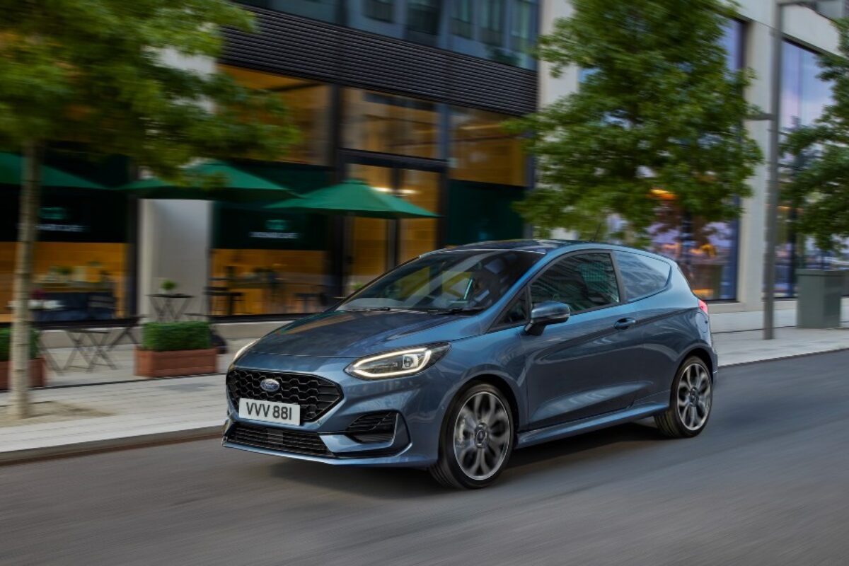 FORD_2021_FIESTA_VAN_01-1