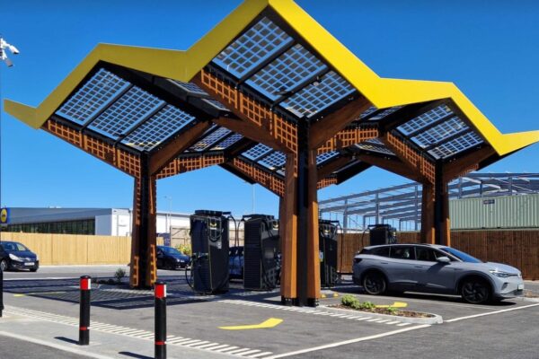 Fastned ultra rapid charging hub opens at Hemel Hempstead 120526