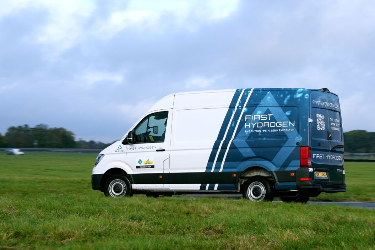 First-Hydrogen-FCEV-on-track-at-MIRA
