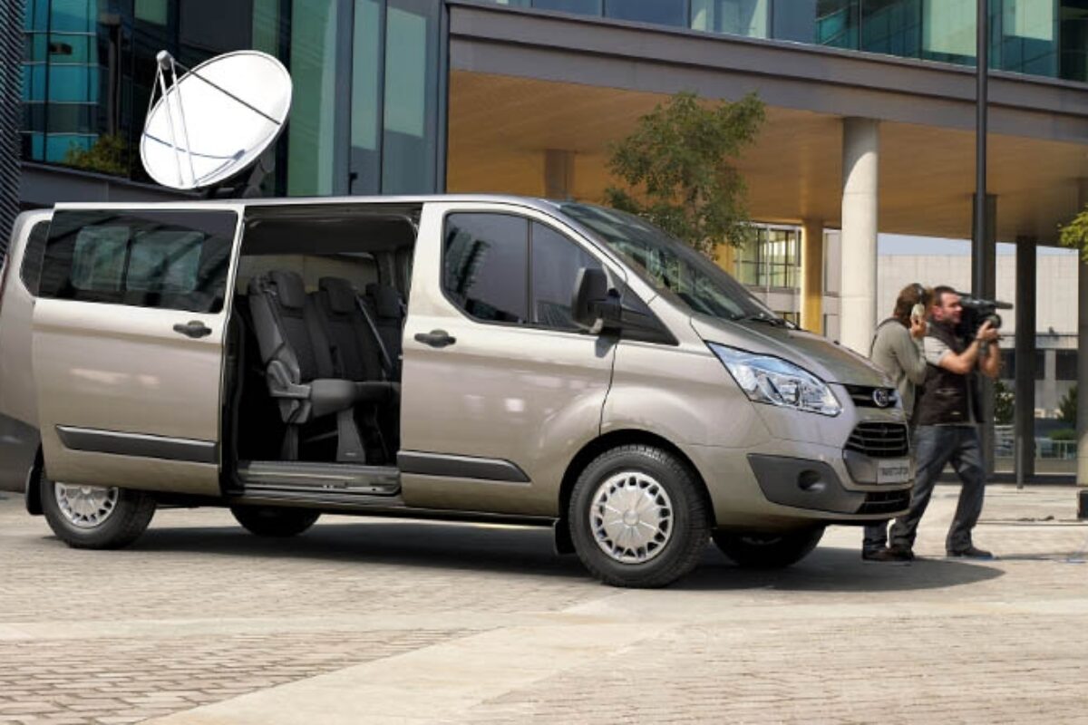 Ford-Transit-Custom-Cab-Crop1-e1448371720274