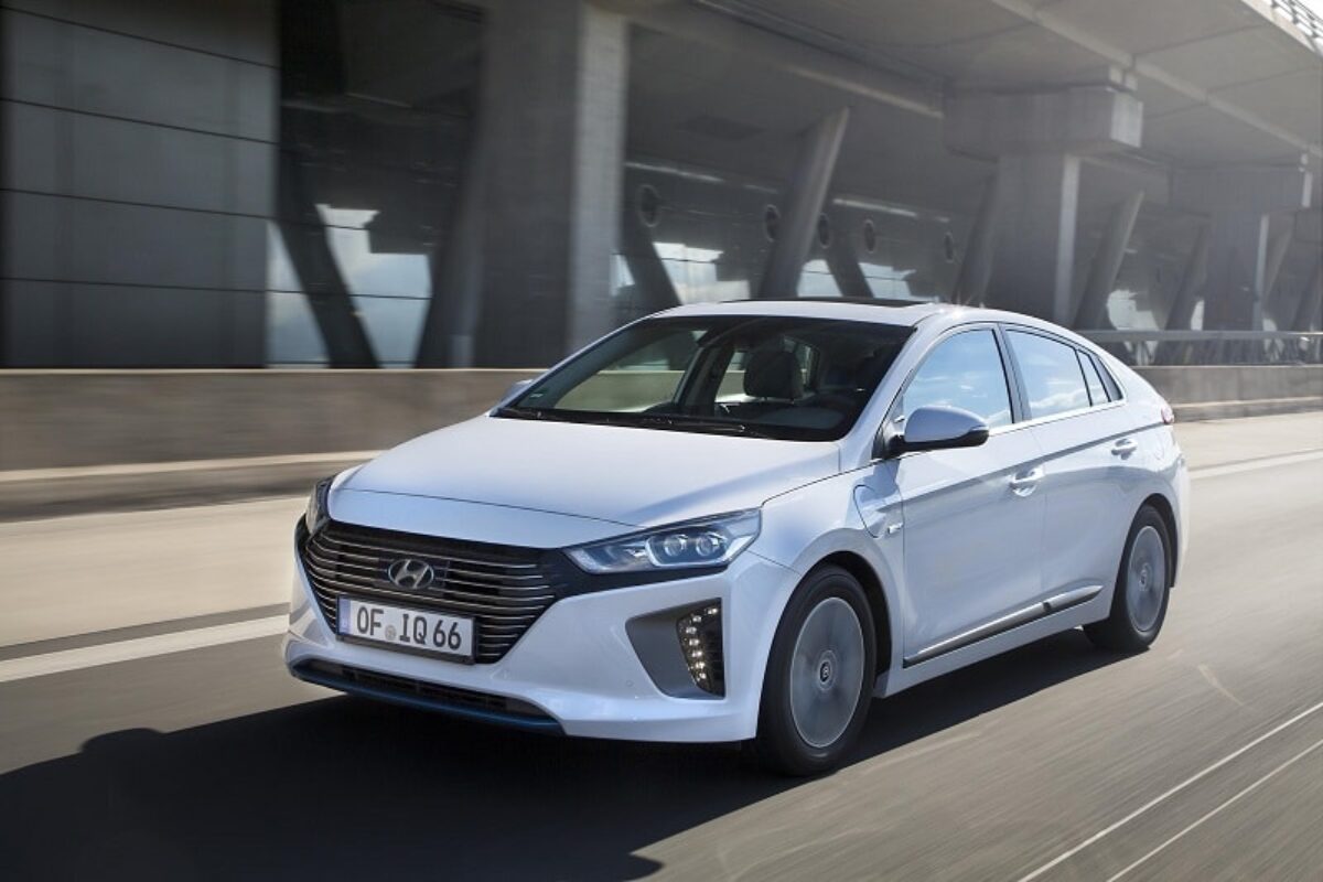 Hyundai IONIQ PHEV front
