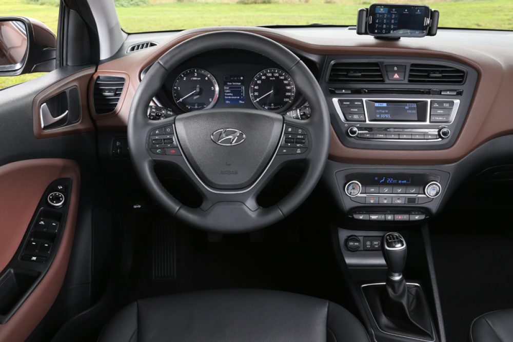 Hyundai i20 interior 800