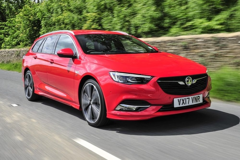 Insignia Sports Tourer front dynamic