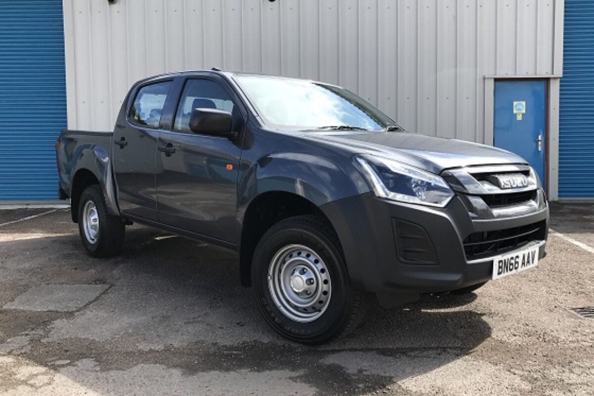 Isuzu-DMax-2017-review-front-IMG_4966
