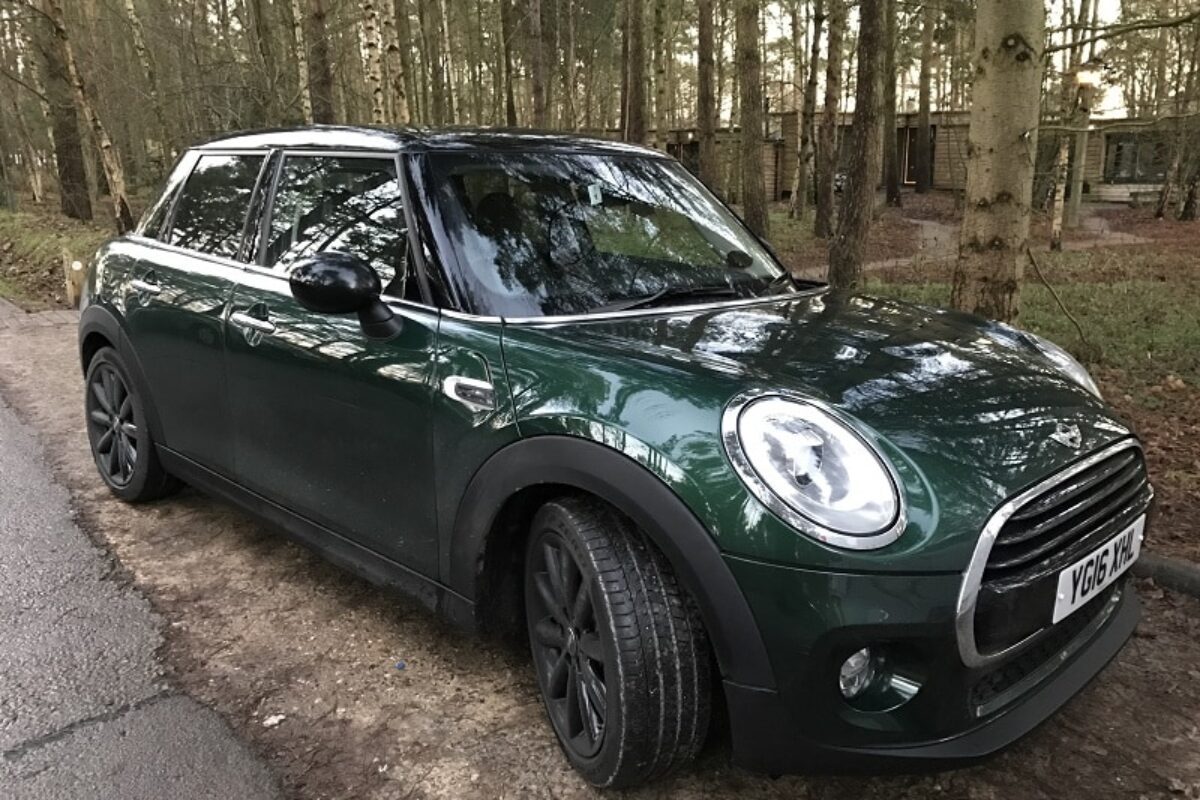 MINI Cooper 1.5 LT threequarter