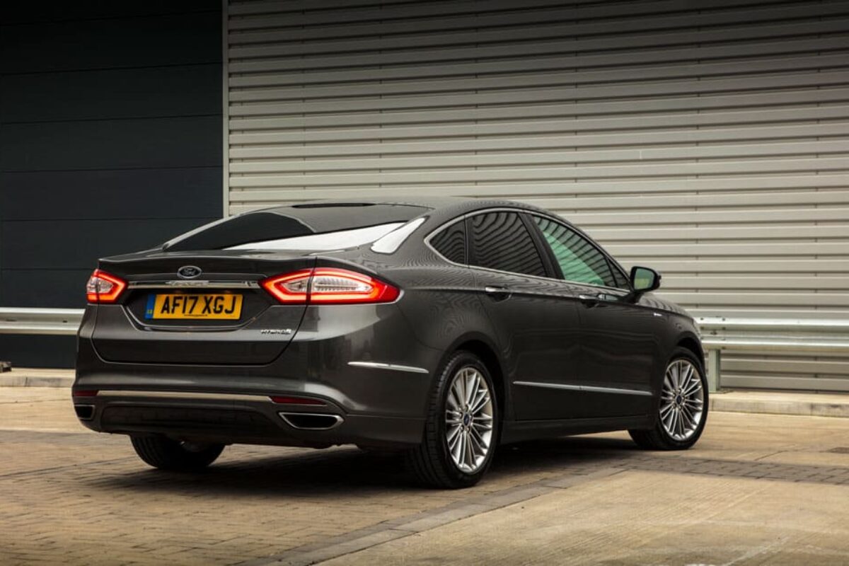 Mondeo Vignale hybrid saloon rear three quart static 3