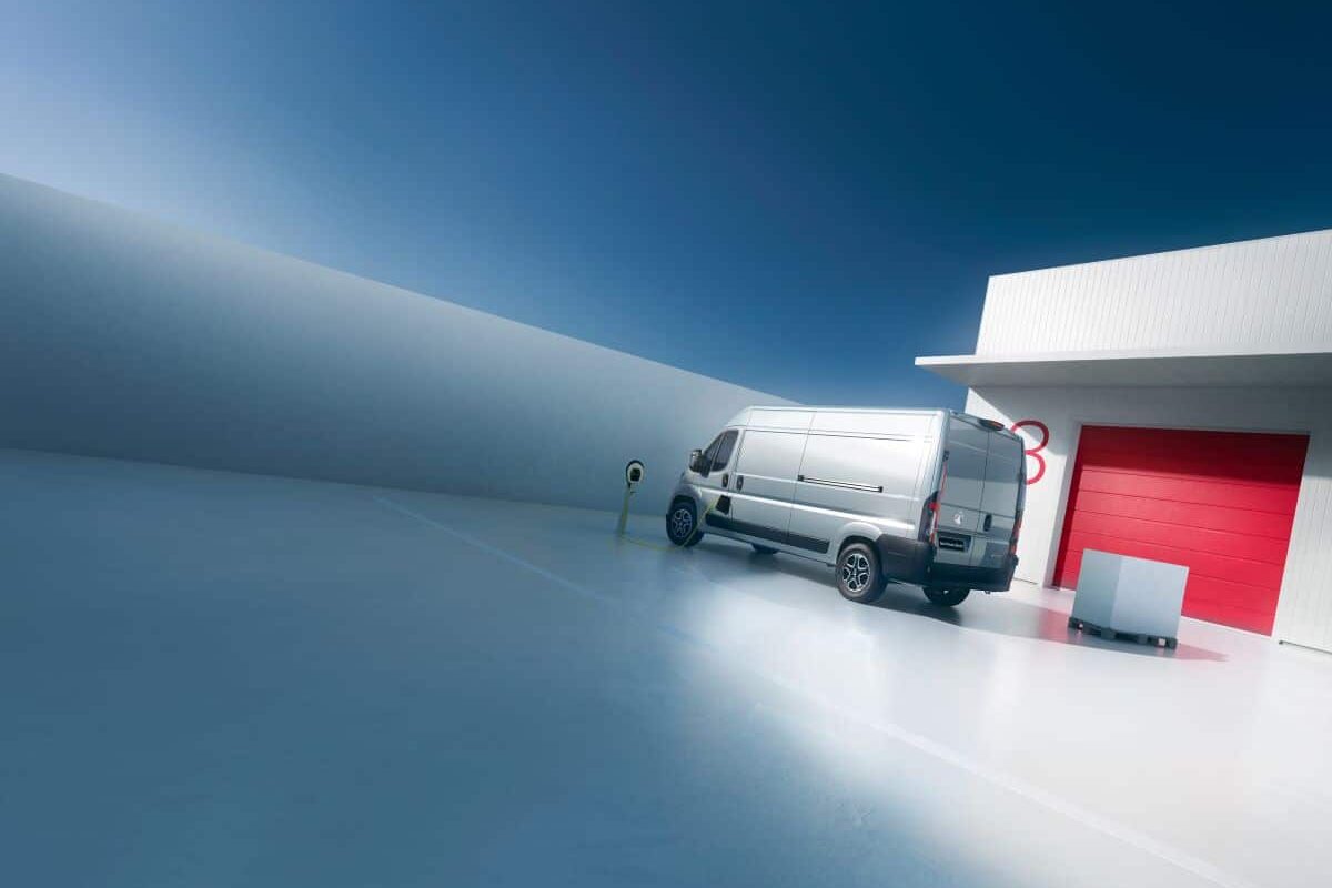 NewVauxhallMovanoElectric_524443
