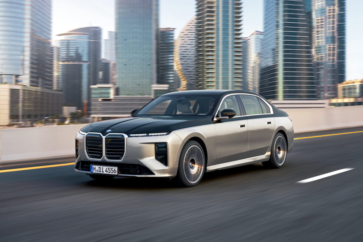 BMW i7