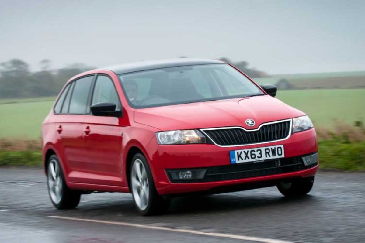 Skoda_Rapd_Spaceback_action