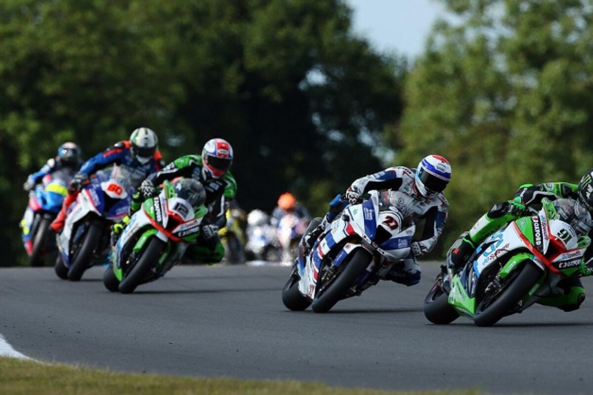 Superbike-Leon-Haslam-action