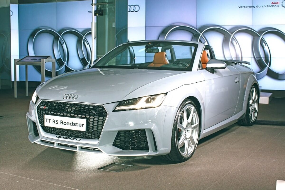 TT RS Roadster top down