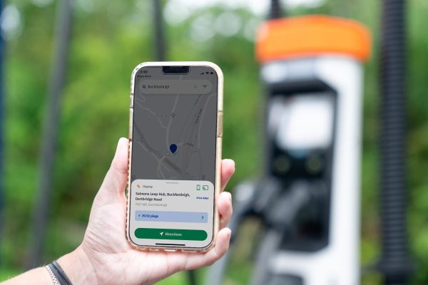 The-Motability-Go-Charge-app-being-used-at-an-Osprey-charging-station