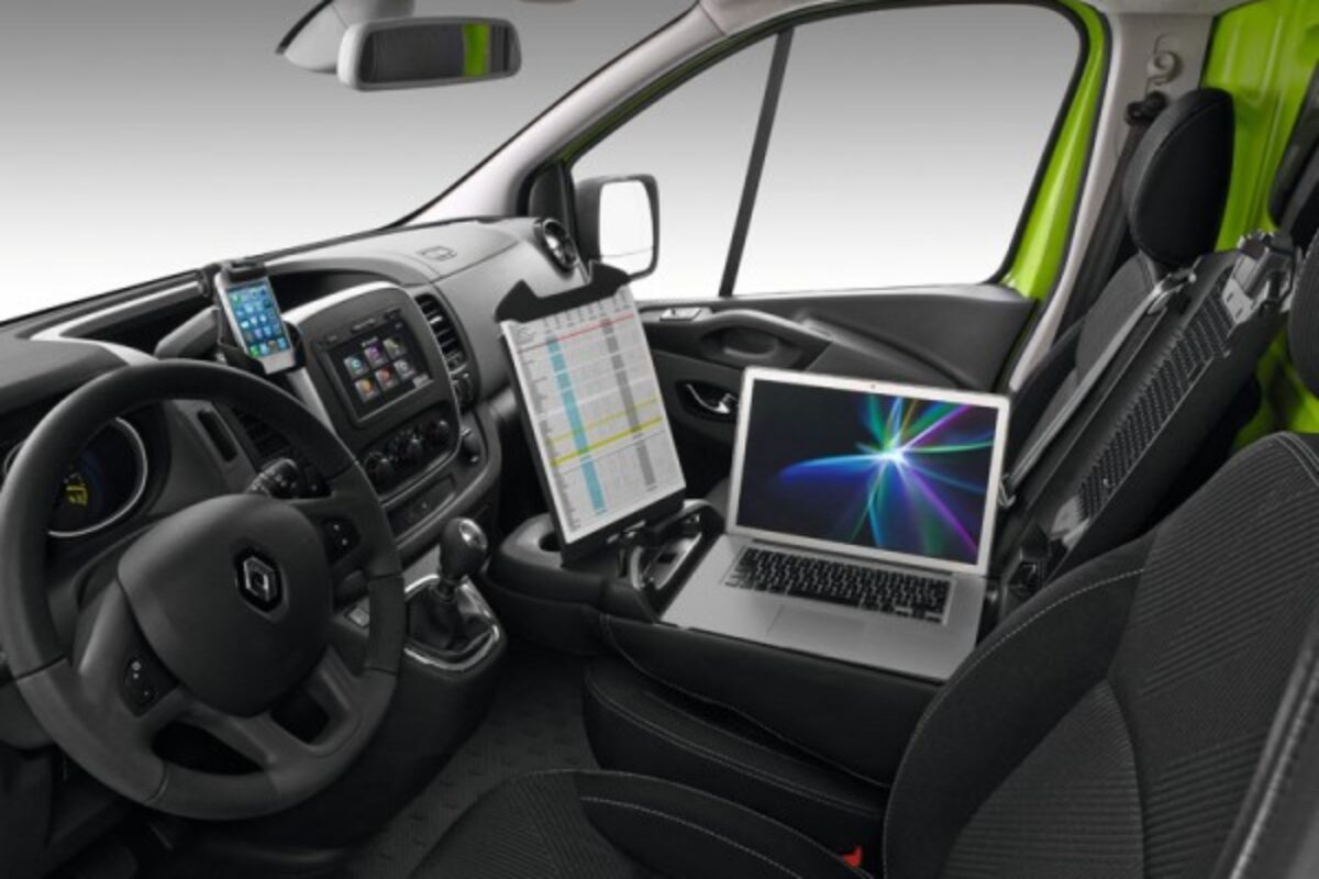 Trafic-interior-as-office-800-600x450-1
