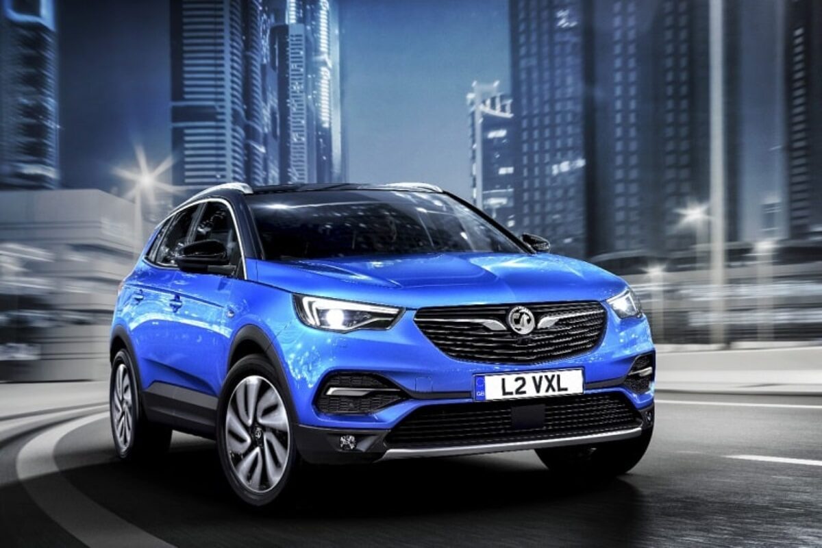 Vauxhall Grandland X front